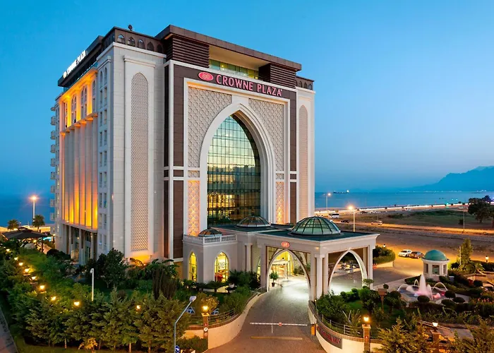 Crowne Plaza By Ihg